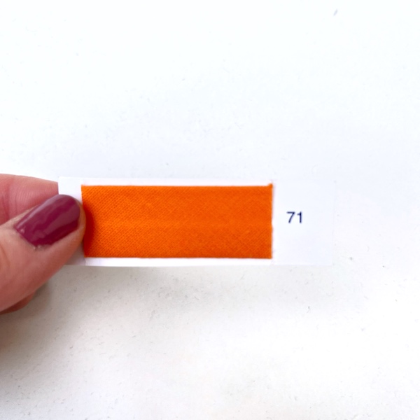 71 naranja
