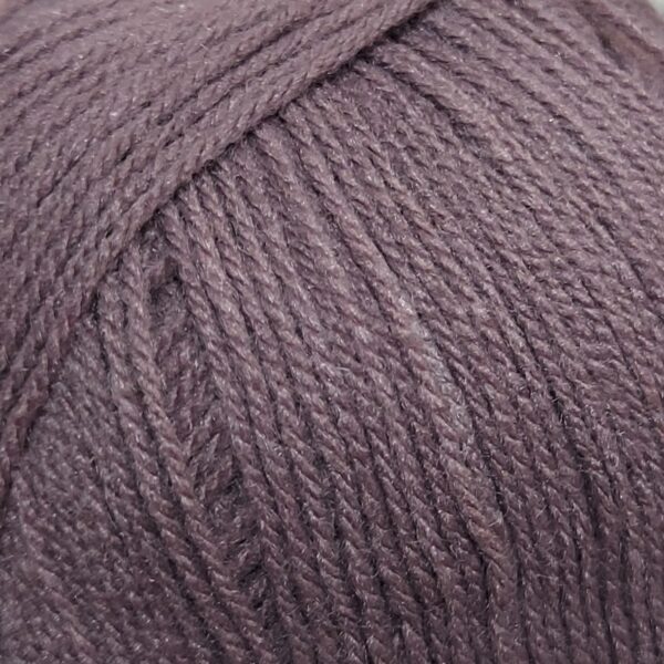 RC 135 malva empolvado